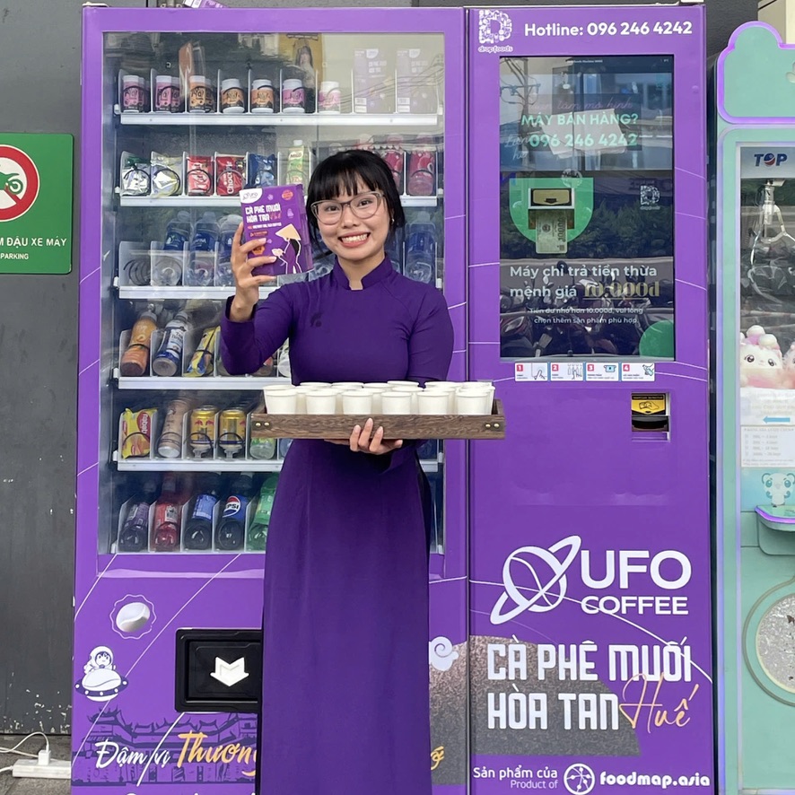 FoodMap UFO Coffee wrap with ao dai model