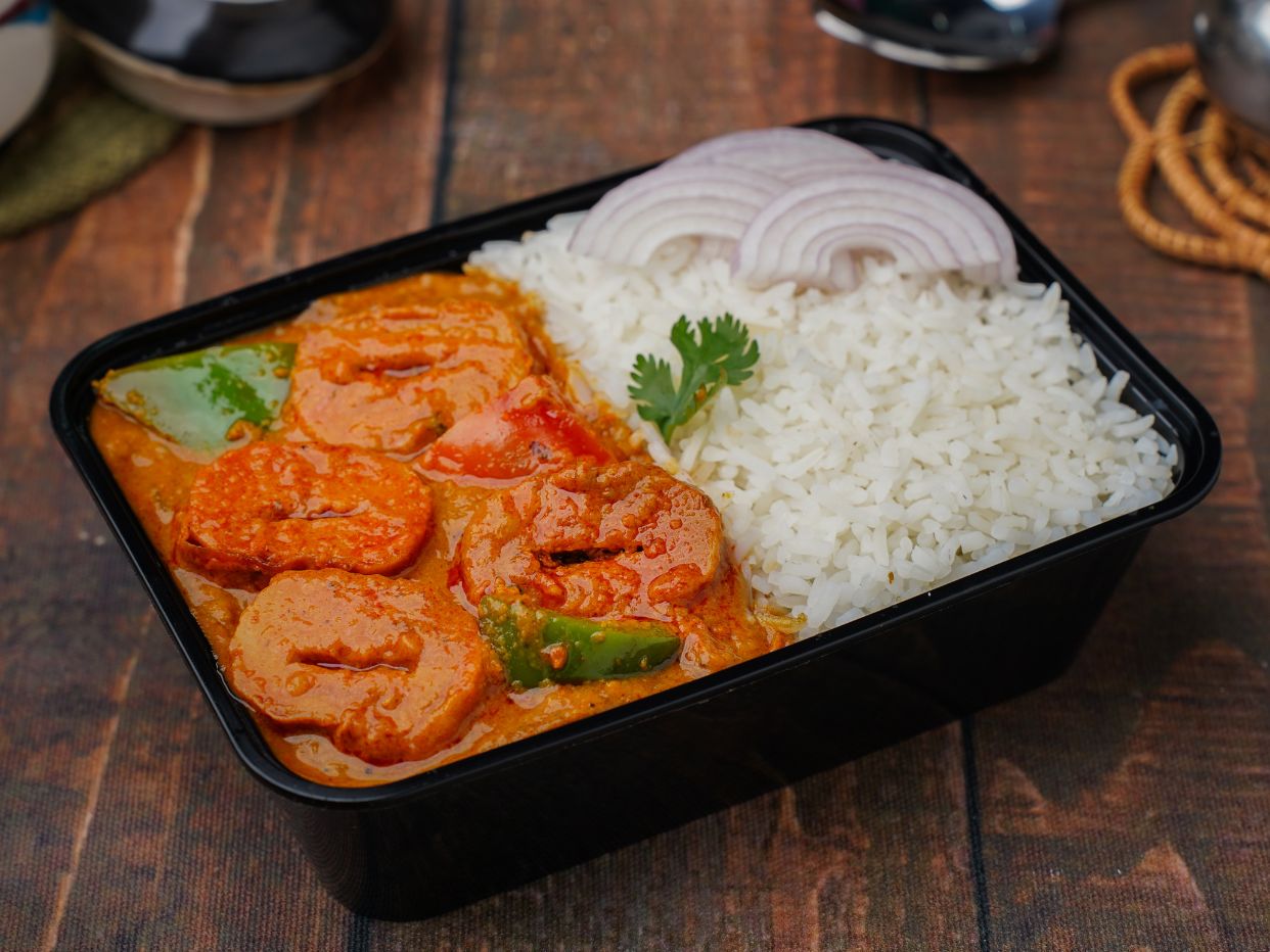 Steam Rice With Kadhai Soya Chaap