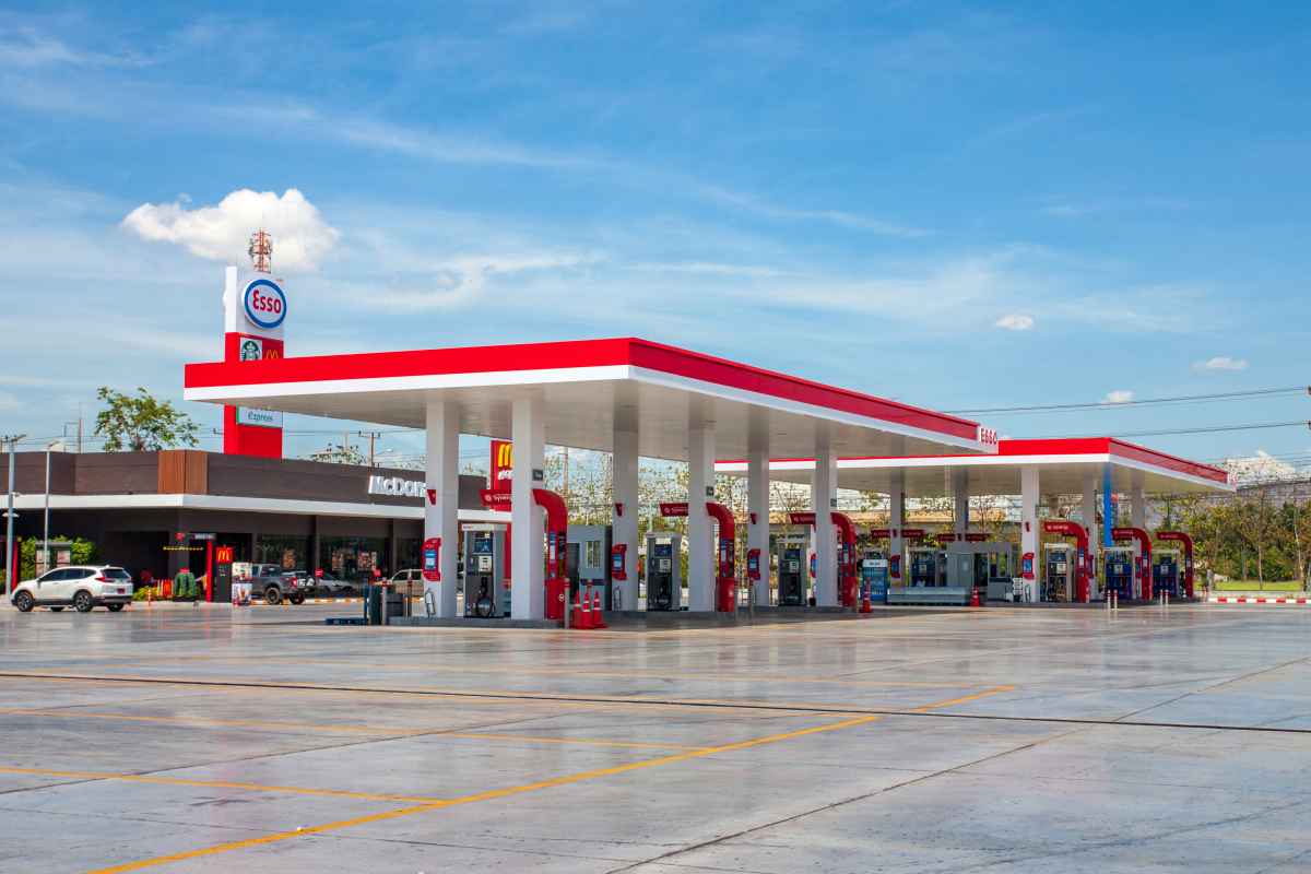 Esso เติมน้ำมัน