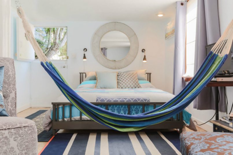 Ide Menghadirkan Hammock