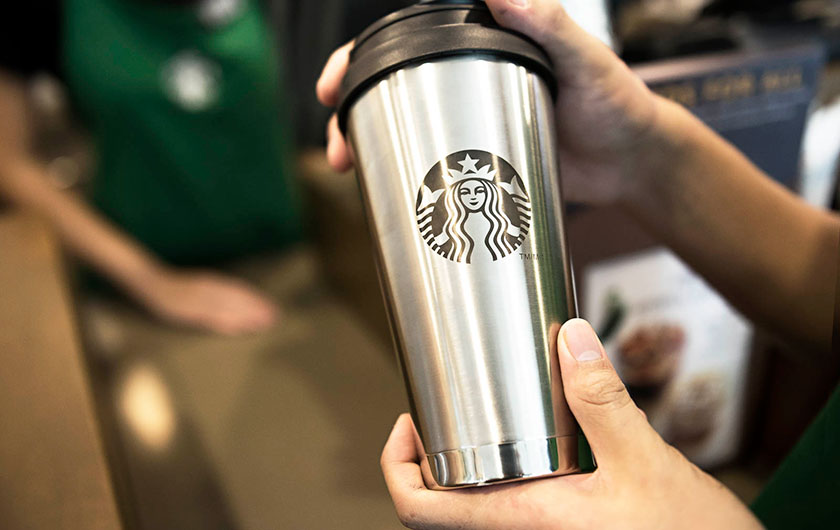 Membawa Tumbler Minuman