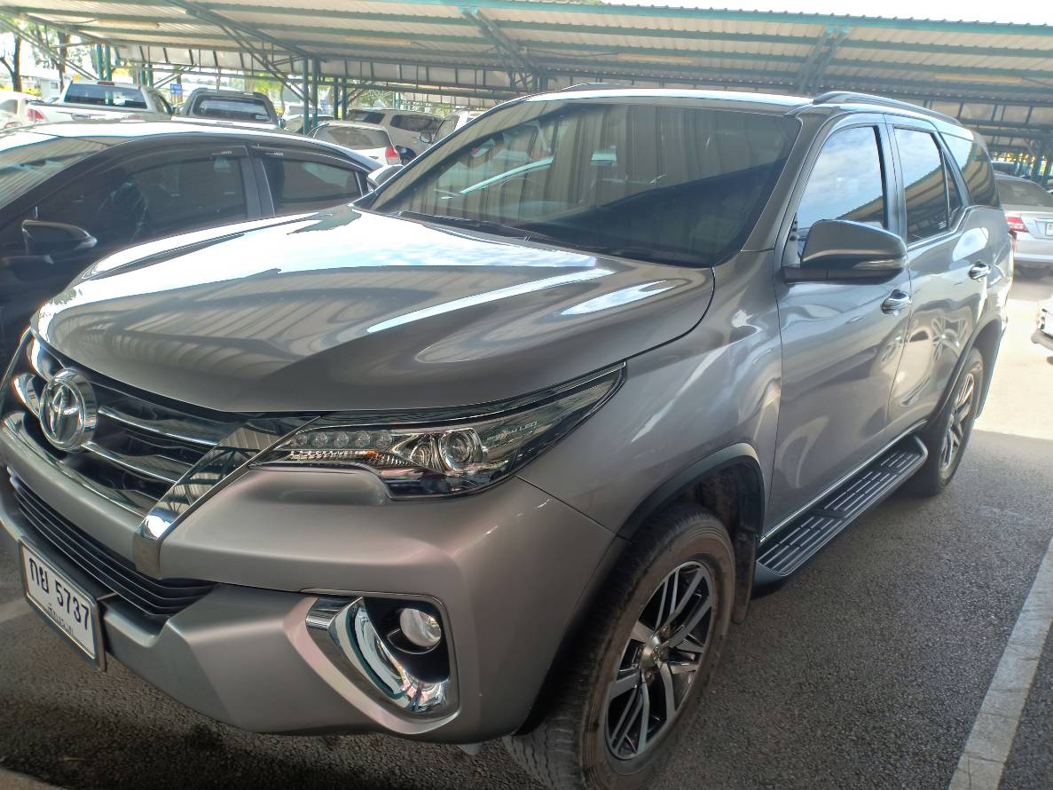 เช่ารถ รถเช่า เชียงราย Toyota Fortuner 2017