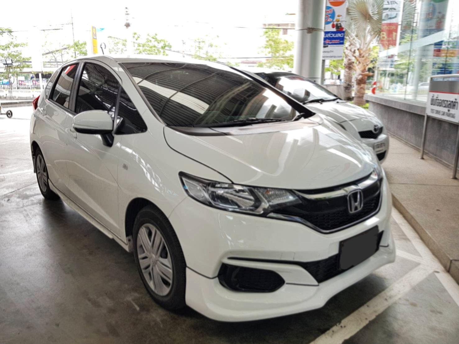 เช่ารถ รถเช่า กรุงเทพมหานคร Honda Jazz 2018