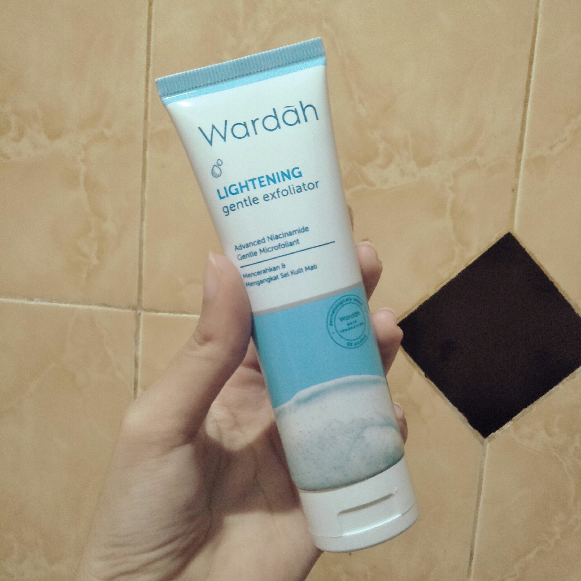 lightening gentle exfoliator