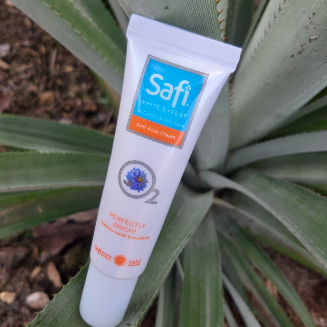 safi white expert acne spot cream