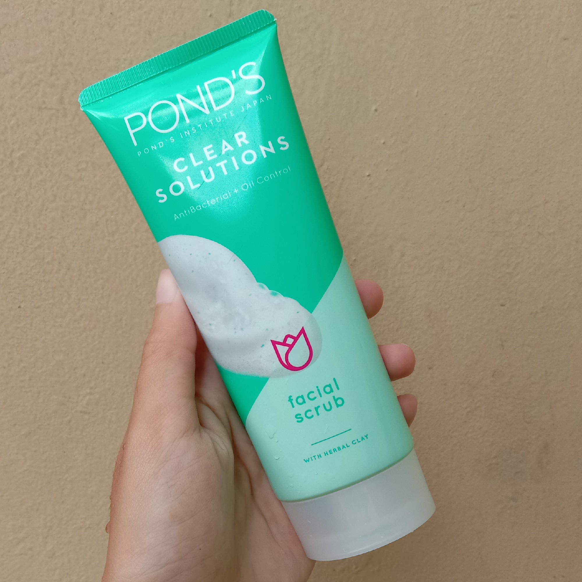 pond's clear solution facial foam