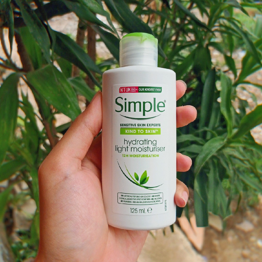 kegunaan hydrating light moisturiser simple