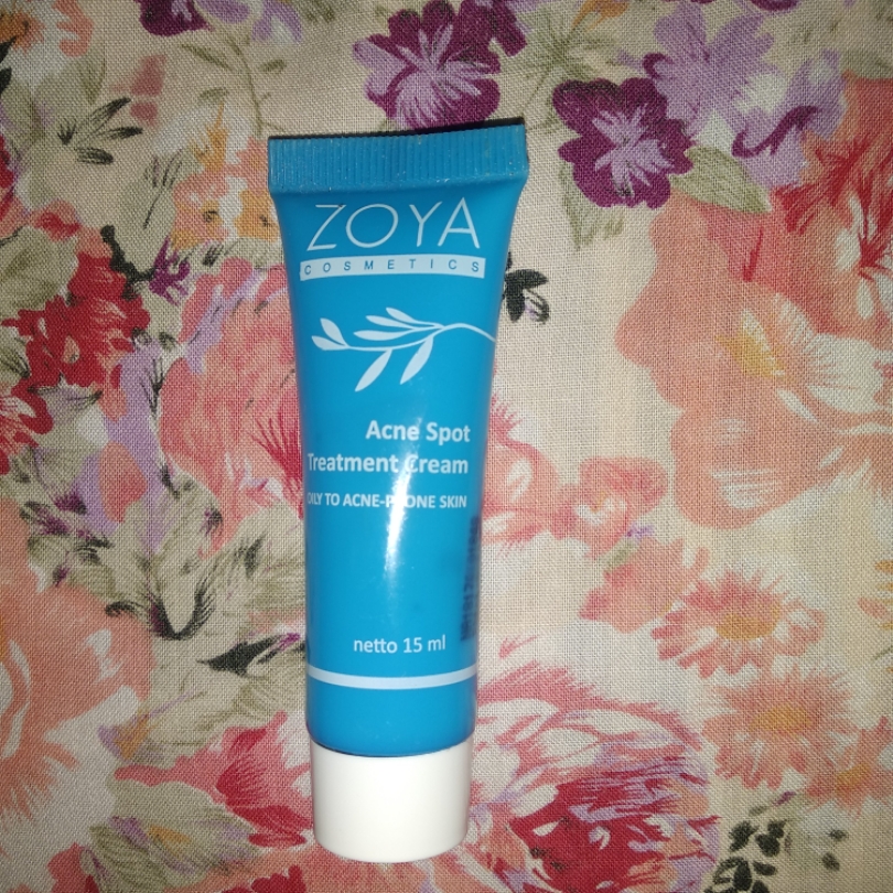 zoya acne spot