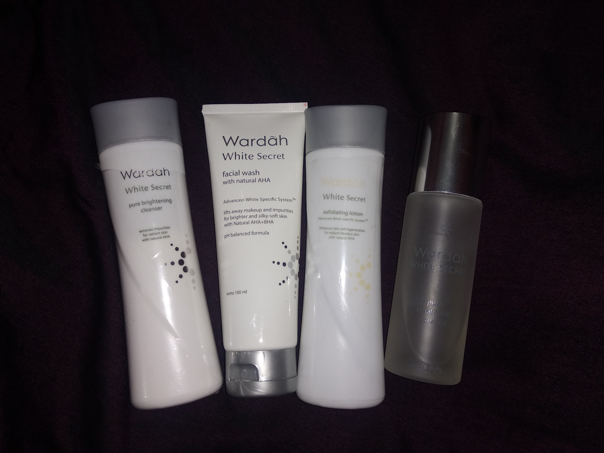 wardah brightening cleanser