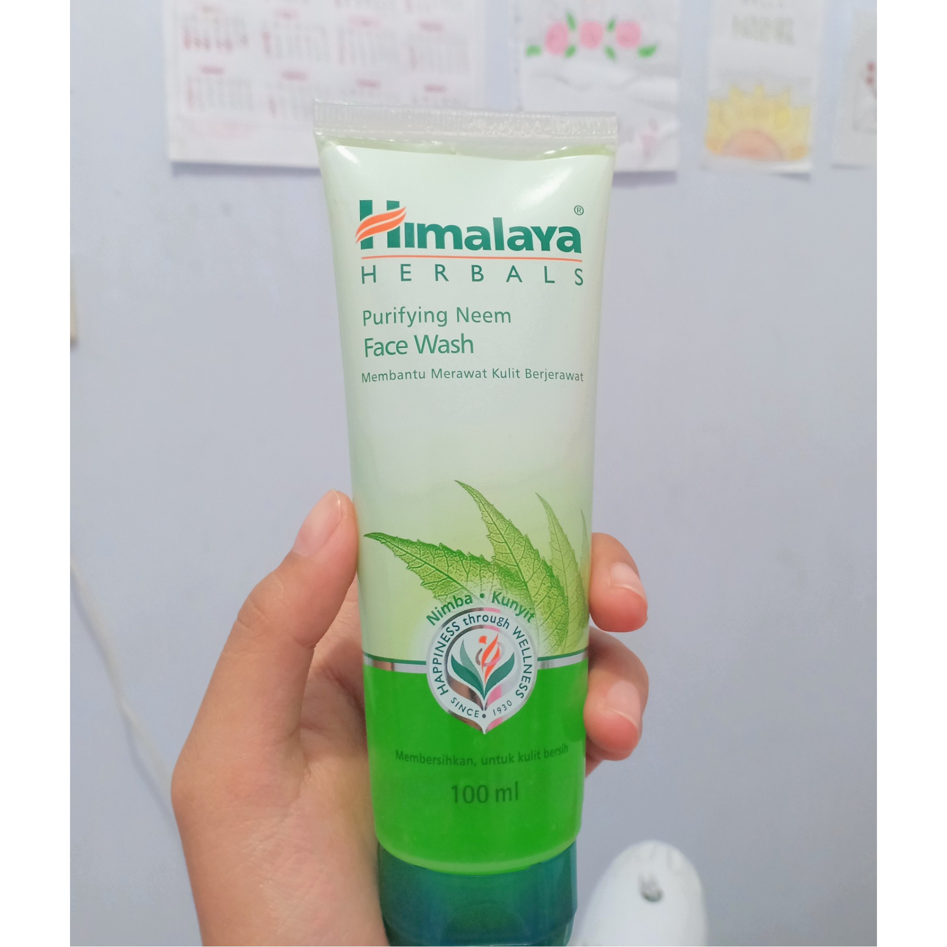 Himalaya Moisturizing Aloe Vera Face Wash - Beauty Review