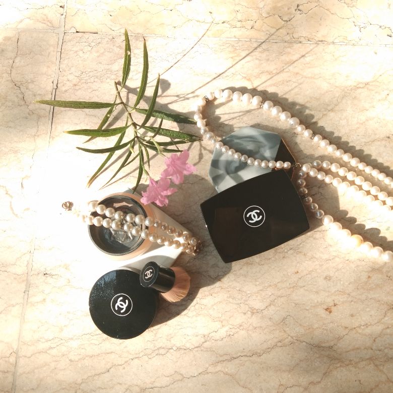 CHANEL VITALUMIÈRE COMPACT DOUCEUR 40 vitalumiere-compact-douceur-