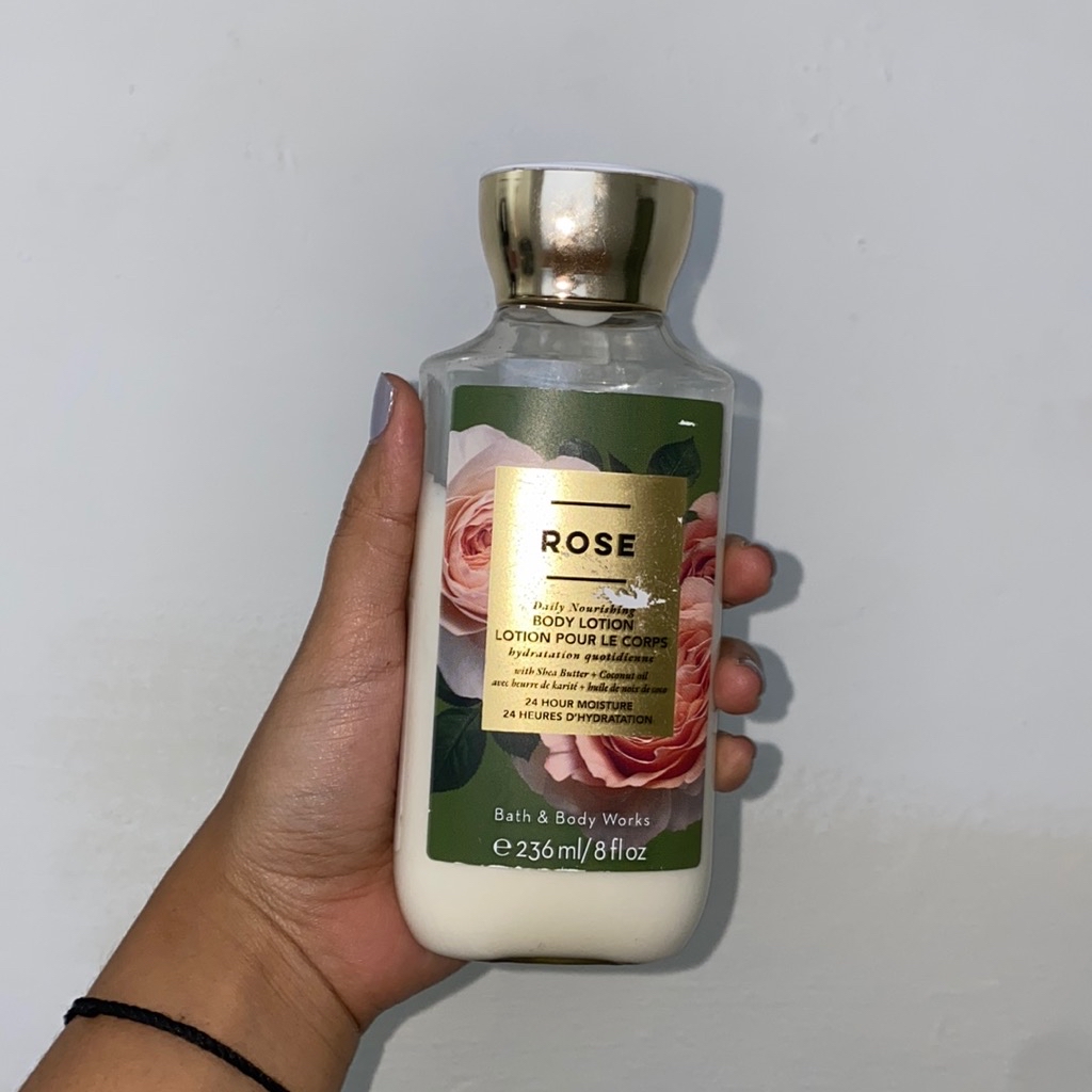 Bath and Body Works Super Smooth Body Lotion imgfdn-8440fd22-02a6-4c5d-9fc5-441162511a9c-2575487 1