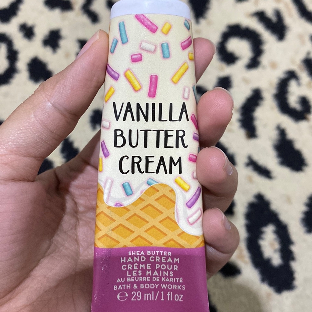 Bath and Body Works Vanilla Buttercream Hand Cream Beauty Review