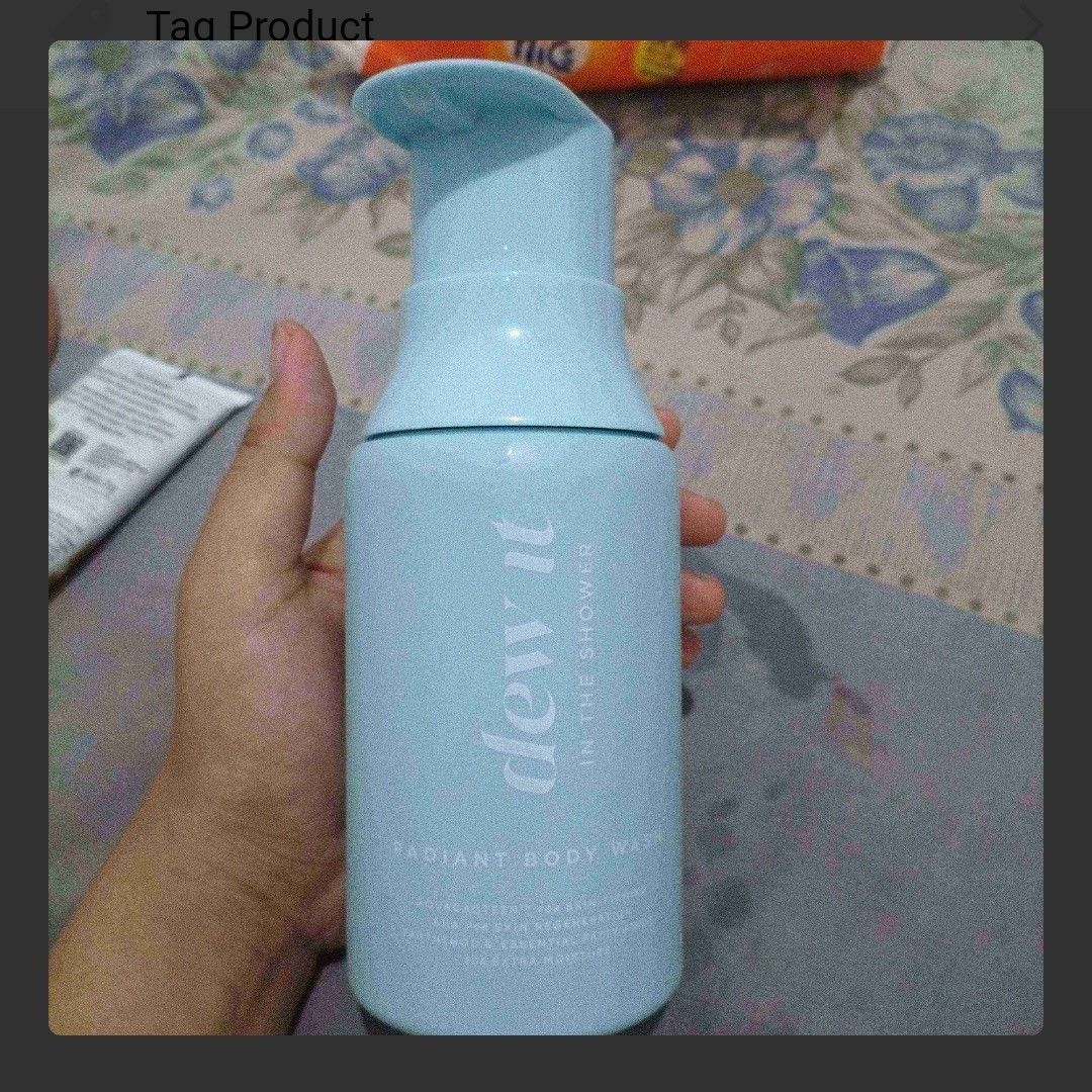Dew It In The Shower Radiant Body Wash imgfdn-b840d3b5-bd92-4884-9842-94fe1020c86c-2446449 1