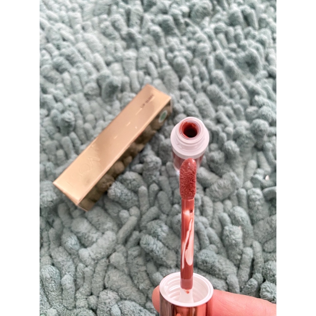 ESQA Lip Gloss Beauty Review