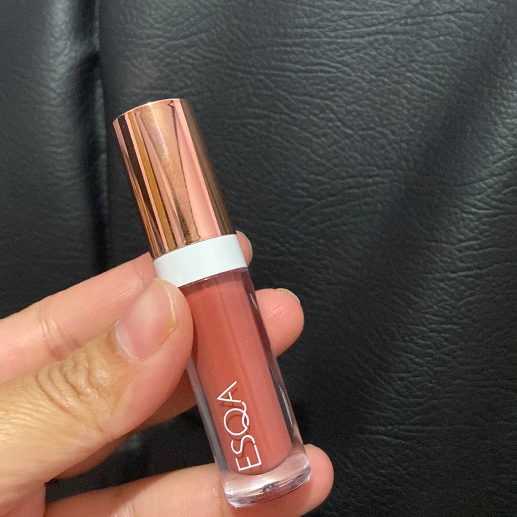 ESQA Lip Gloss Beauty Review
