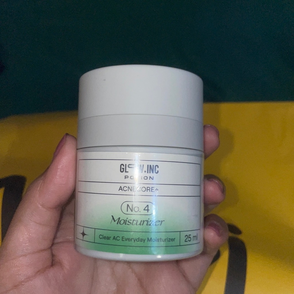 Glowinc Potion ACNECORE+ Clear AC Everyday Moisturizer imgfdn-f05adc4b-ff95-4de1-ab1e-156e251b75fe-2491851 1