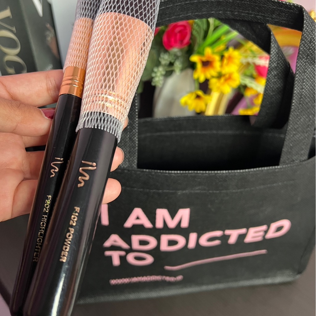 I Am Addicted Basic Brush Set imgfdn-18254ffa-74c1-4b7b-aac4-783b64800a23-2520399 1