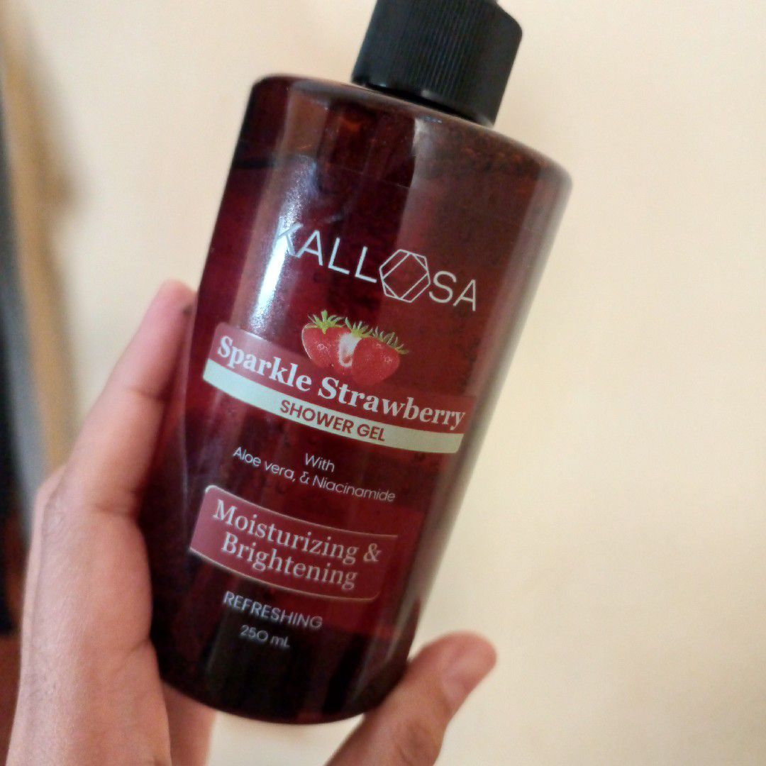 Kallosa Sparkle Strawberry Shower Gel imgfdn-1f87c89e-e7a0-4592-b327-19aa21df260d-2472284 1