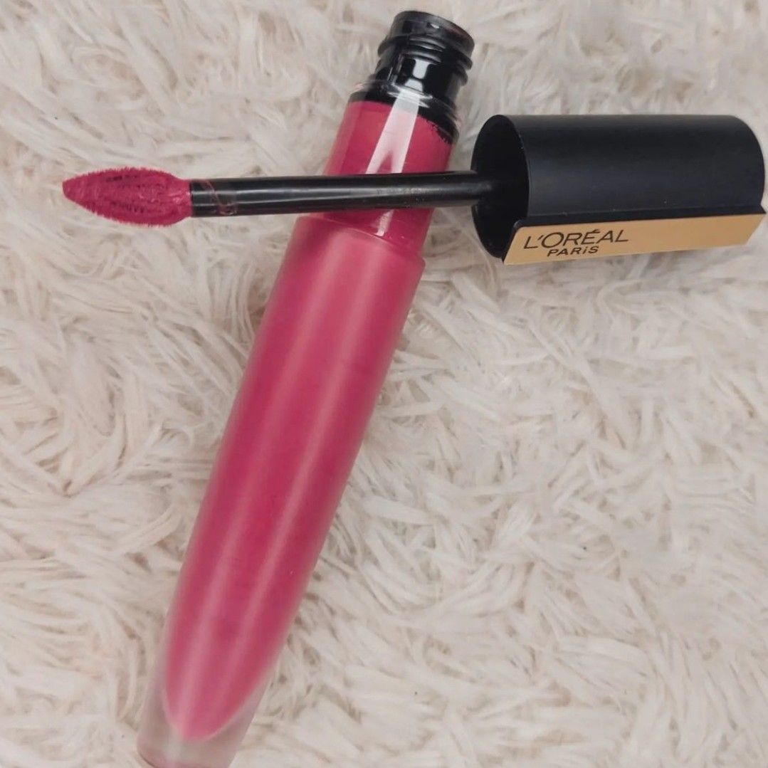 L'Oreal Paris Rouge Signature Liquid Lipstick imgfdn-86fa264e-cb9b-422d-ac5e-52908d8e253b-2504566 2