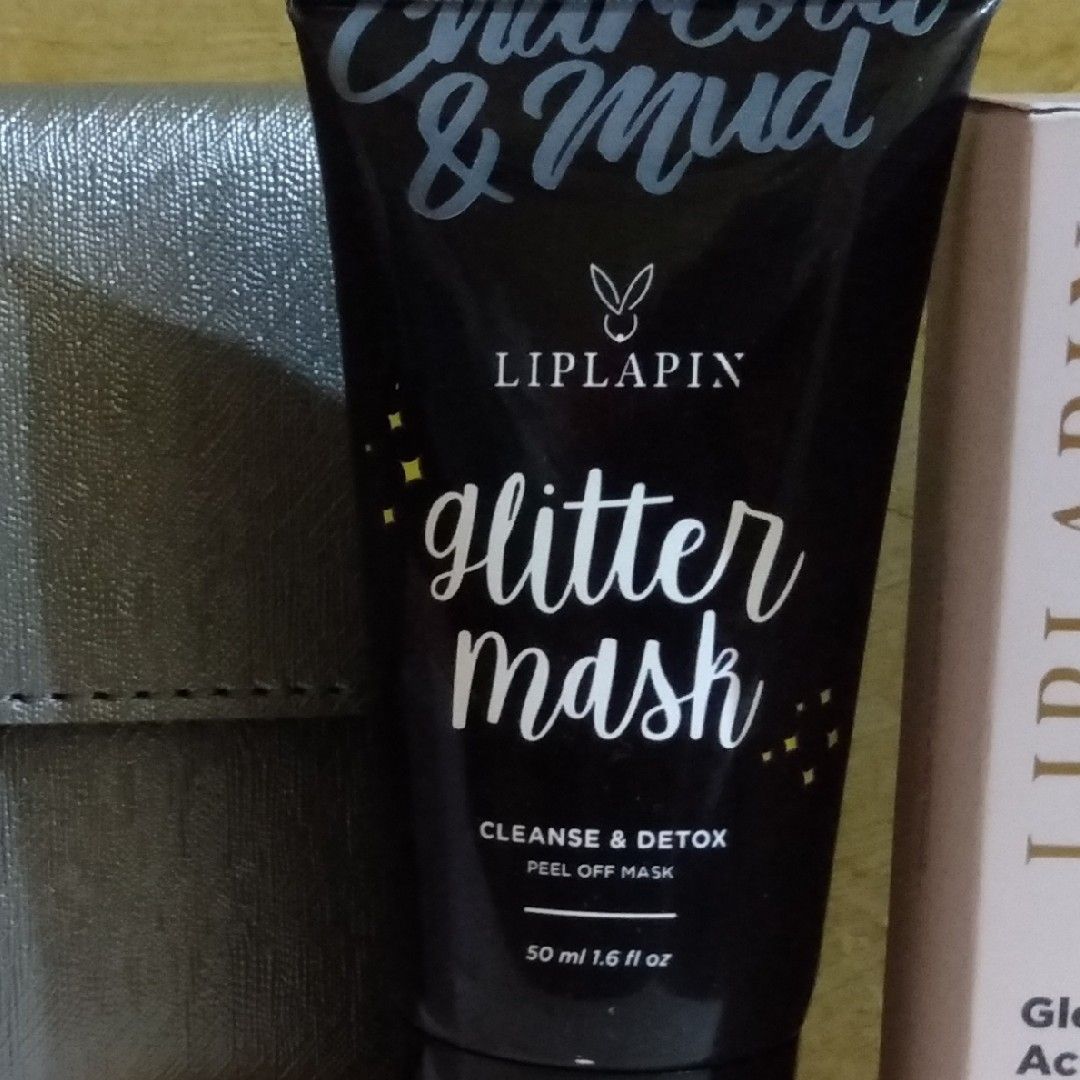LIPLAPIN Peel Off Glitter Mask imgfdn-e0b4b50f-917b-41f4-a547-bc27288913be-2536846 1