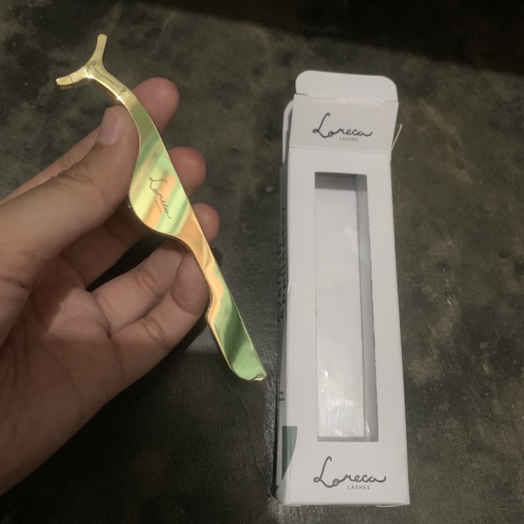 Loreca Eyelash Applicator imgfdn-5c4e1fcf-01d8-4b35-89d5-6dba0c298c81-2576158 1
