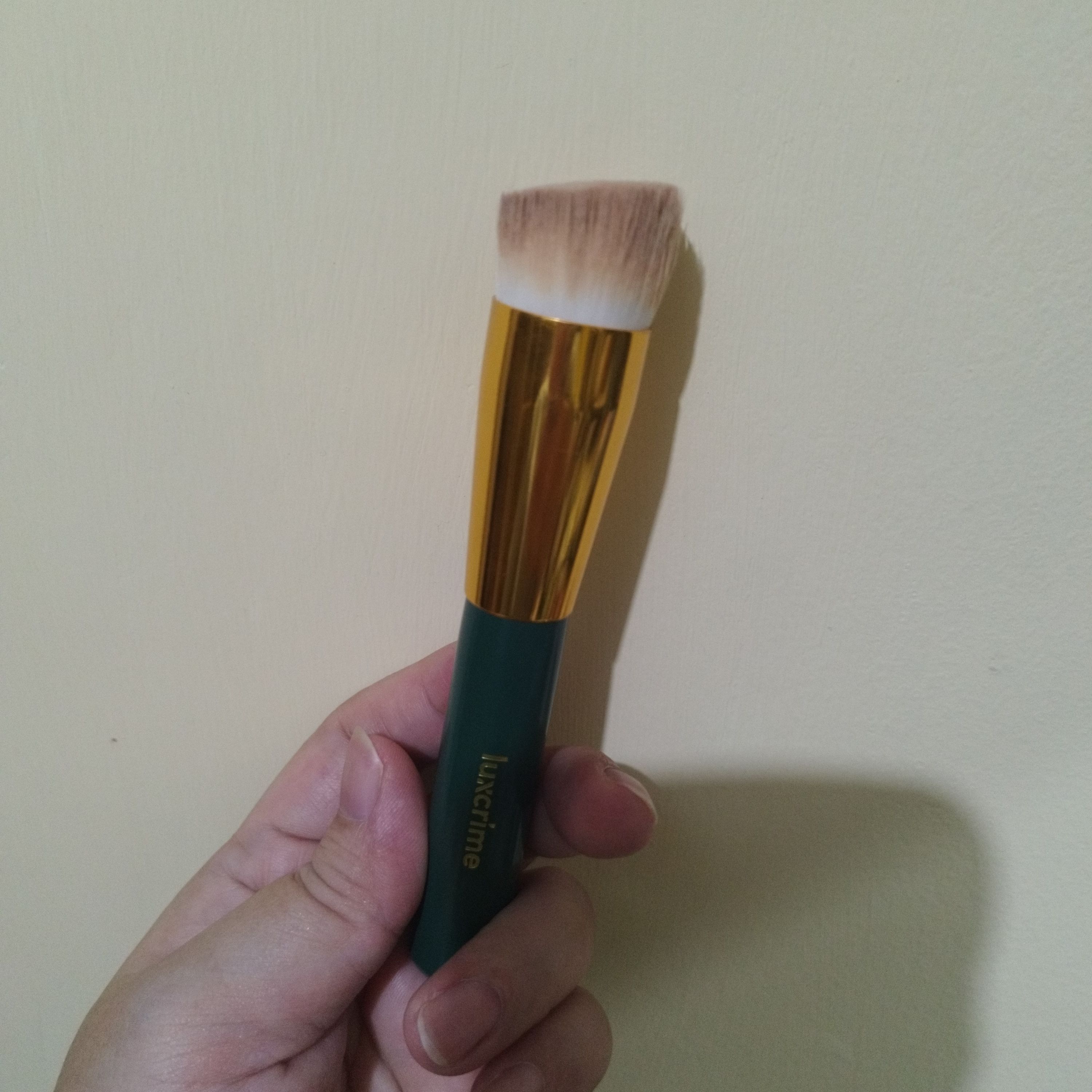 Luxcrime Ultra Cover Foundation Brush imgfdn-f83279b4-06bb-4d2f-b20b-f7d0465bdd57-2491152 2
