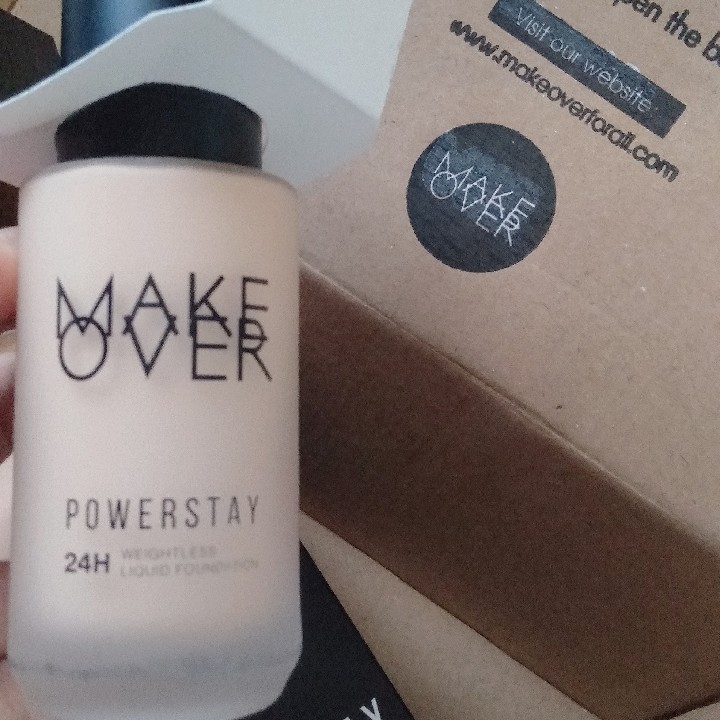 Make Over Powerstay 24H Weightless Liquid Foundation imgfdn-08252f7c-4f8c-4a4c-9cc0-65aed0ed115a-2716507 1