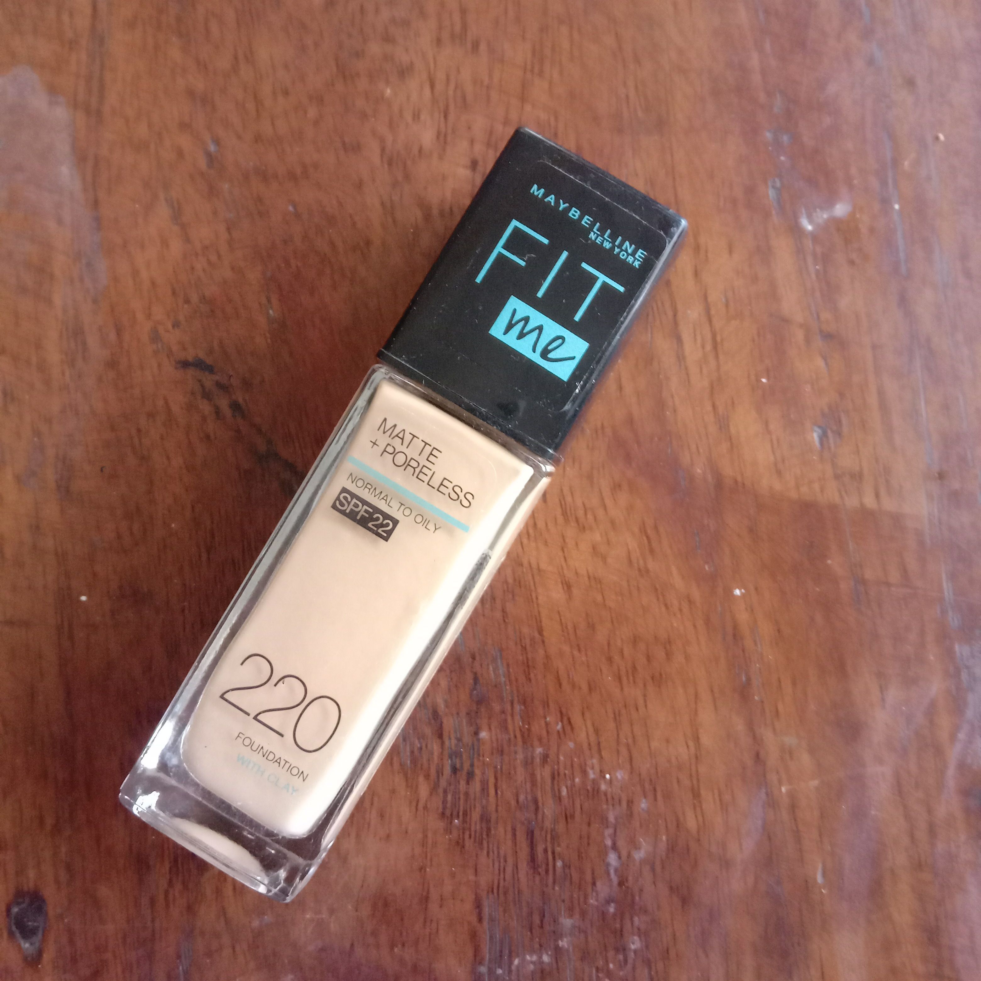 Maybelline Fit Me! Matte + Poreless Foundation imgfdn-38880288-0d9b-4a02-8122-6aa65244b3e9-2462651 1