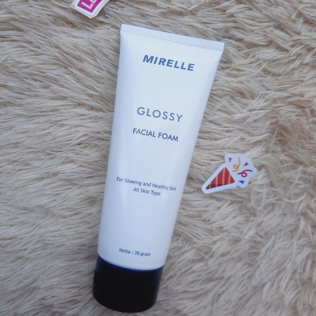 Mirelle Glossy Facial Foam  230411 738 1