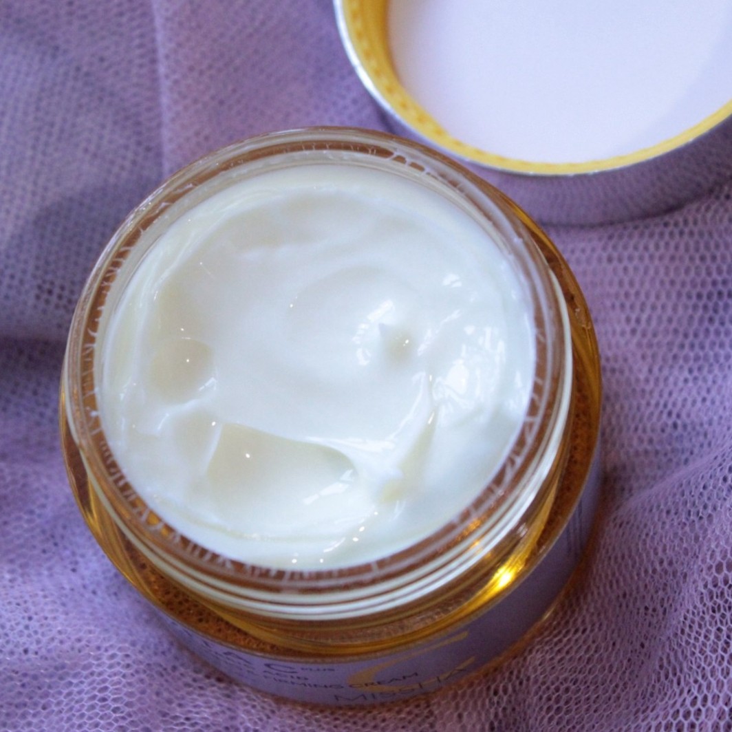 Missha Vita C Plus Spot Correcting & Firming Cream imgfdn-4972fc5f-264b-42b2-8877-054a95882a26-2236637 1