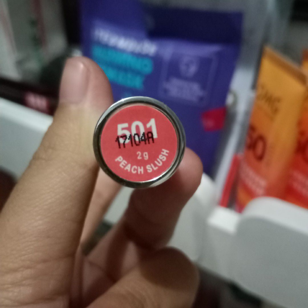 Red-A Lip Glo Color Balm imgfdn-5e9d365c-38c8-4dd5-beb0-60c27ef055b7-2523489 1