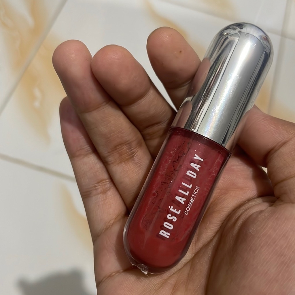 Rose All Day Cosmetics Gloss Pills imgfdn-d989baaa-9fba-49f8-9811-78056938f72e-2464259 1