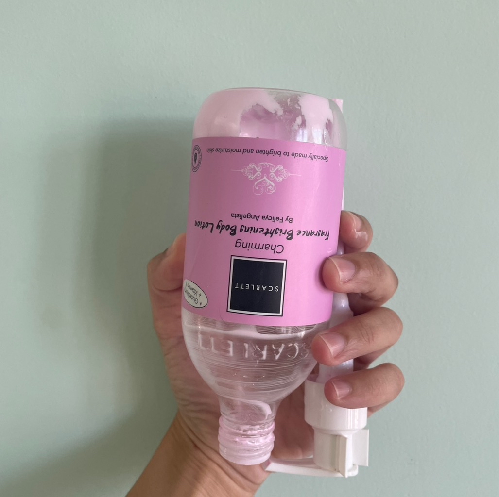 Scarlett Fragrance Brightening Body Lotion imgfdn-2aeff85d-3a8a-43fc-b7af-b653aed093e1-2564207 1