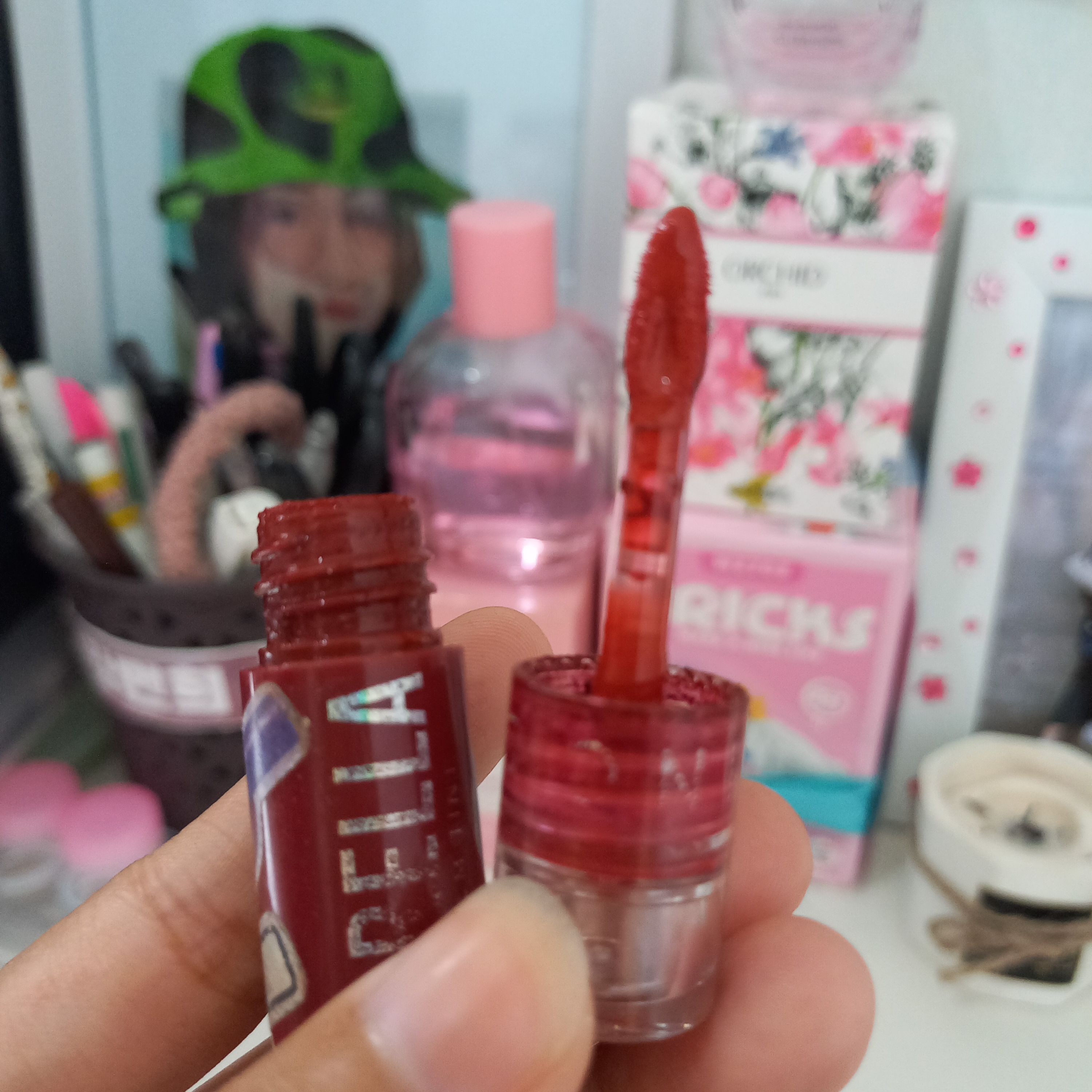 Somethinc Ombrella Lip Totem Tint imgfdn-74a1dd48-c8ce-4262-a7db-169c28087162-2503303 2