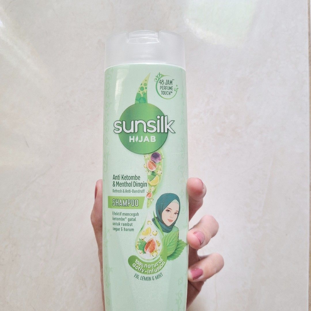 Sunsilk Hijab Recharge Refresh and Anti-Dandruff imgfdn-aeadf687-fffa-45d7-ba25-e84ed5c41f59-2511572 1