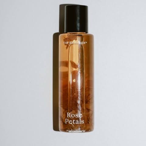 The Bath Box Rose Petals Hydrating Toner imgfdn-45c79ffe-1ce3-4d1d-8c91-f27e85581206-2218991 1