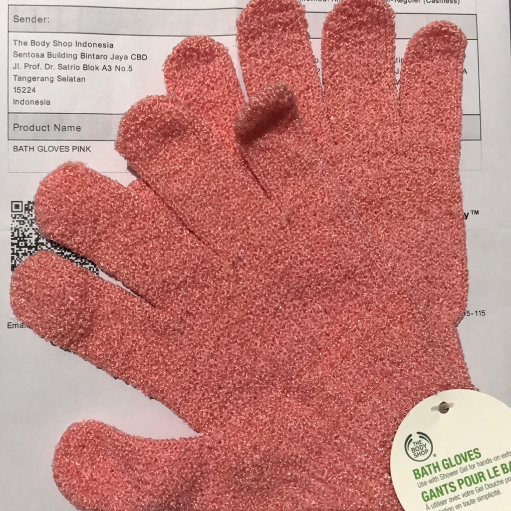 The Body Shop Bath Gloves imgfdn-b3a1bc24-8943-41bd-846f-2bb0d04cd213-2563861 1