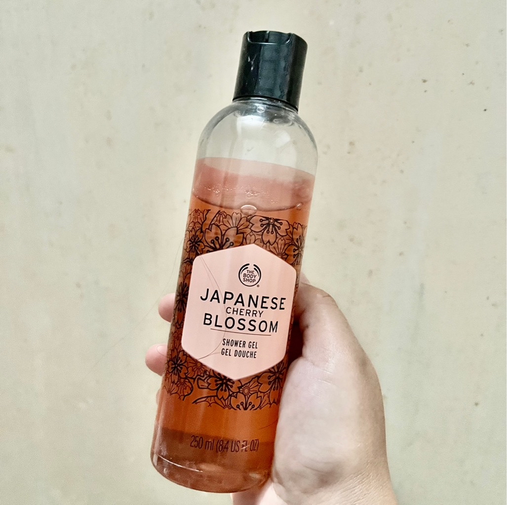 The Body Shop Japanese Cherry Blossom Shower Gel imgfdn-298ff9c7-a36d-43b5-8b84-1f3a8eb64ffb-2441113 1