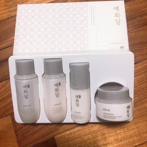 The Face Shop Yehwadam Pure Brightening Emulsion imgfdn-1fda918f-8ed8-40b4-9a34-d25168512bc4-2233287 1