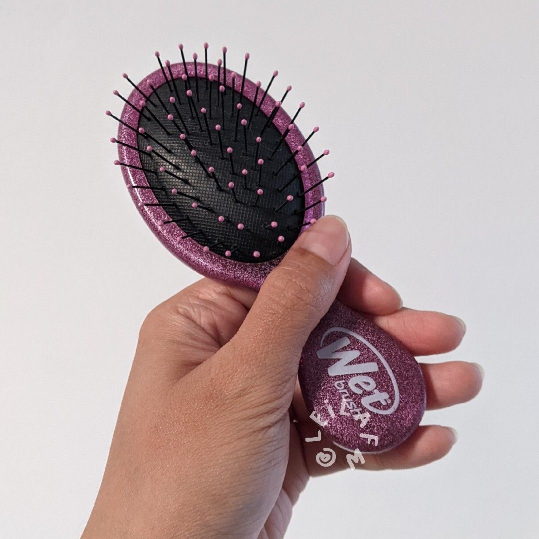 The Wet Brush Mini Detangler Disney Princess imgfdn-00e61ff0-062d-48a2-922e-97cafc428364-2491959 1