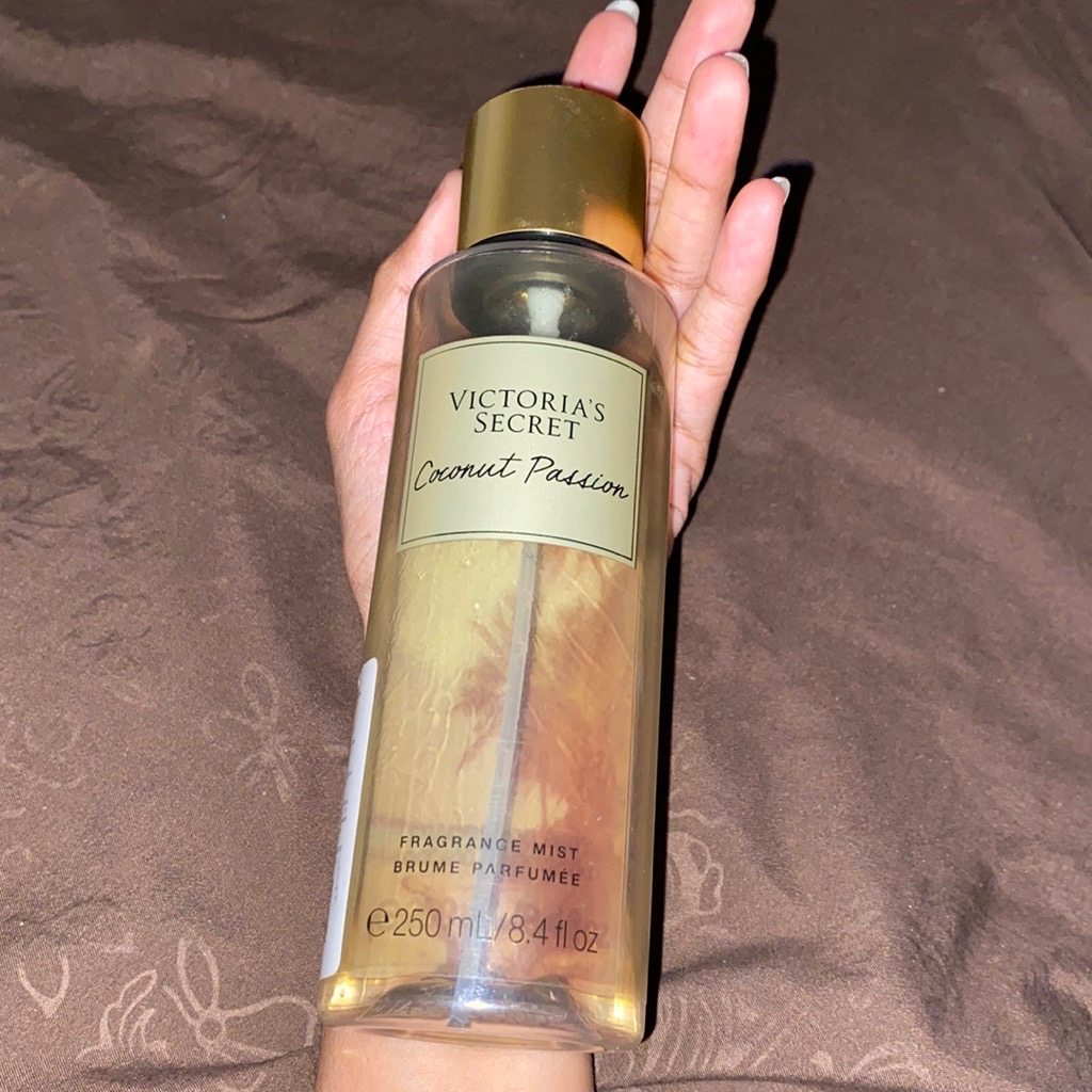 Victoria's Secret Victoria’s Secret Fragrant Body Wash imgfdn-60b48358-542a-4a3a-b05b-fdde4b3eebd8-2463450 1