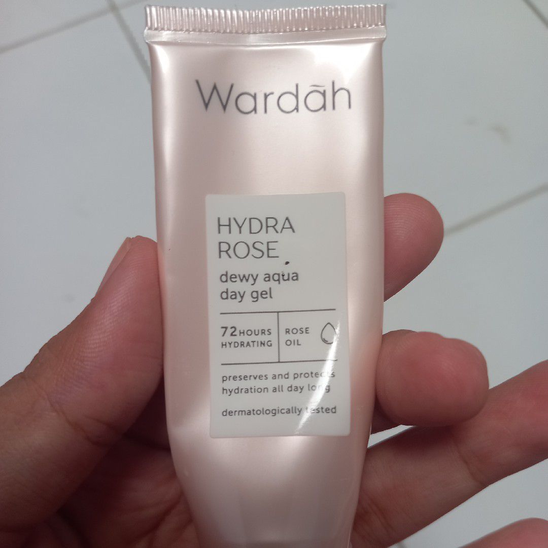 Wardah Hydra Rose Dewy Aqua Day Gel - Beauty Review