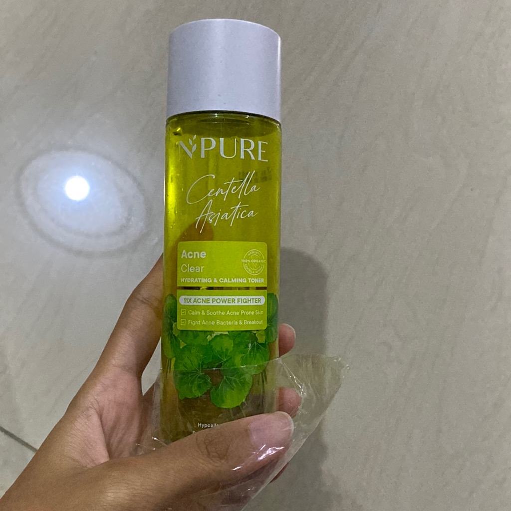 Centella Asiatica Acne Clear Hydrating & Calming Toner imgfdn-d7c86628-3bad-4470-bf9f-6c369753444c