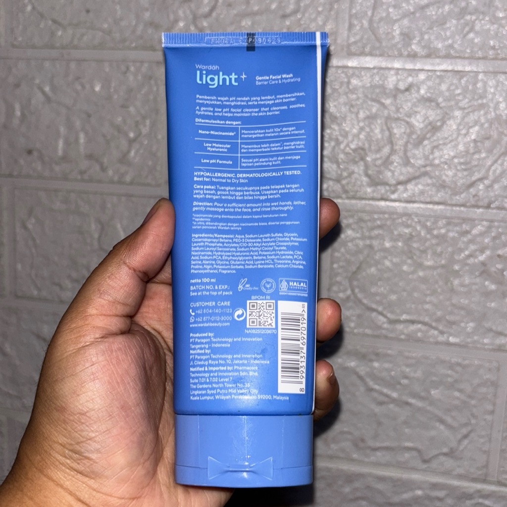 Low pH Nano Niacinamide Low Molecular Hyaluronic Gentle Facial Wash imgfdn-6a9fb0ac-0704-43b0-9138-6da00d738921