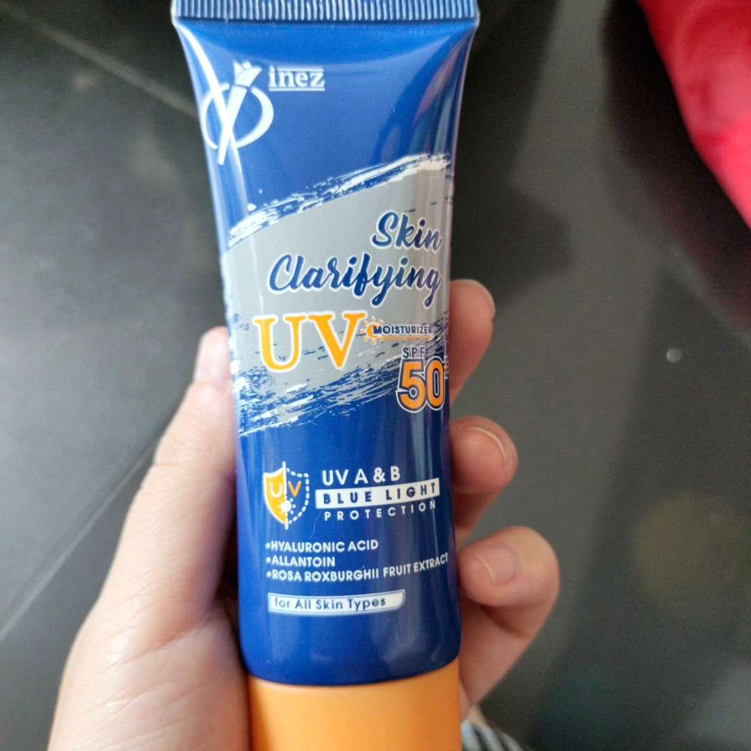 Skin Clarifying UV Moisturizer imgfdn-48b2515e-1e96-4378-835c-7a3d764e0438