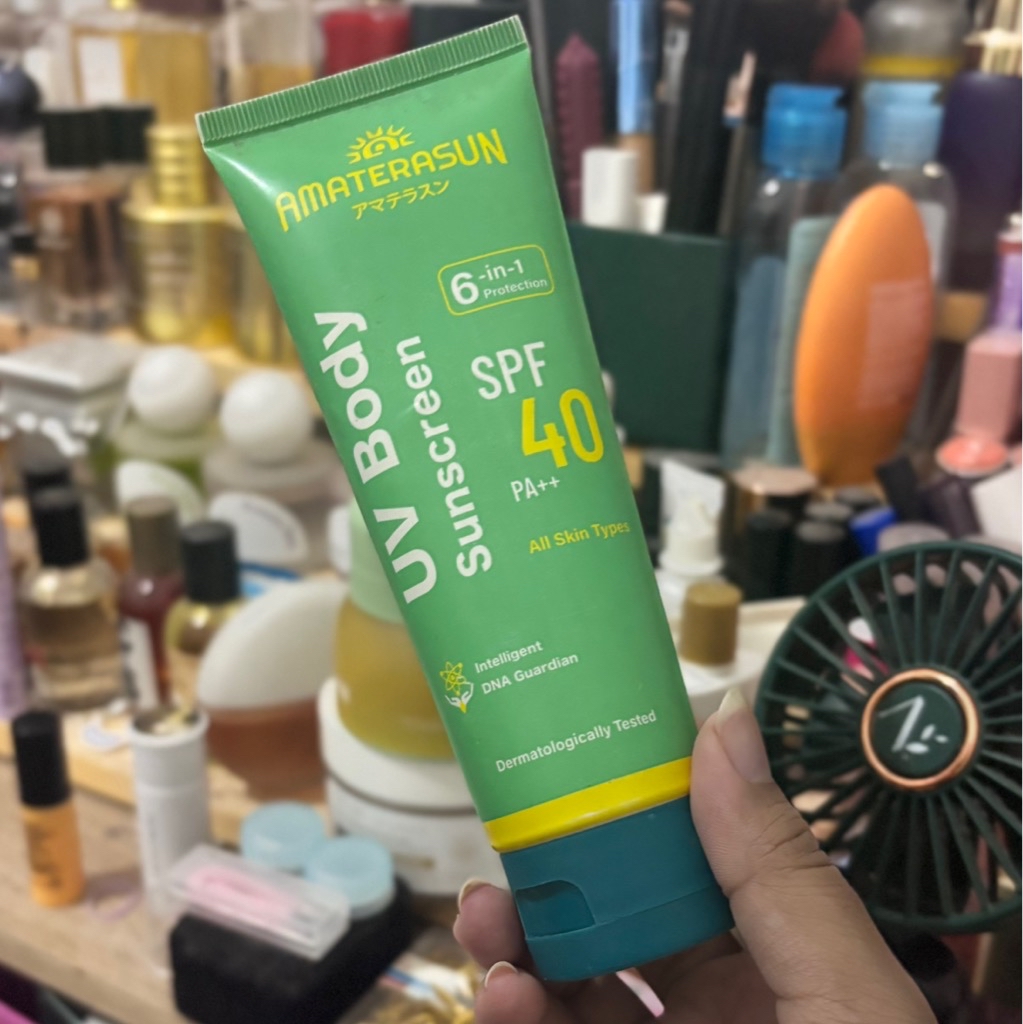 UV Body Sunscreen SPF 40 PA++ imgfdn-b6930160-4f59-41ea-9c57-c0ebef92f393