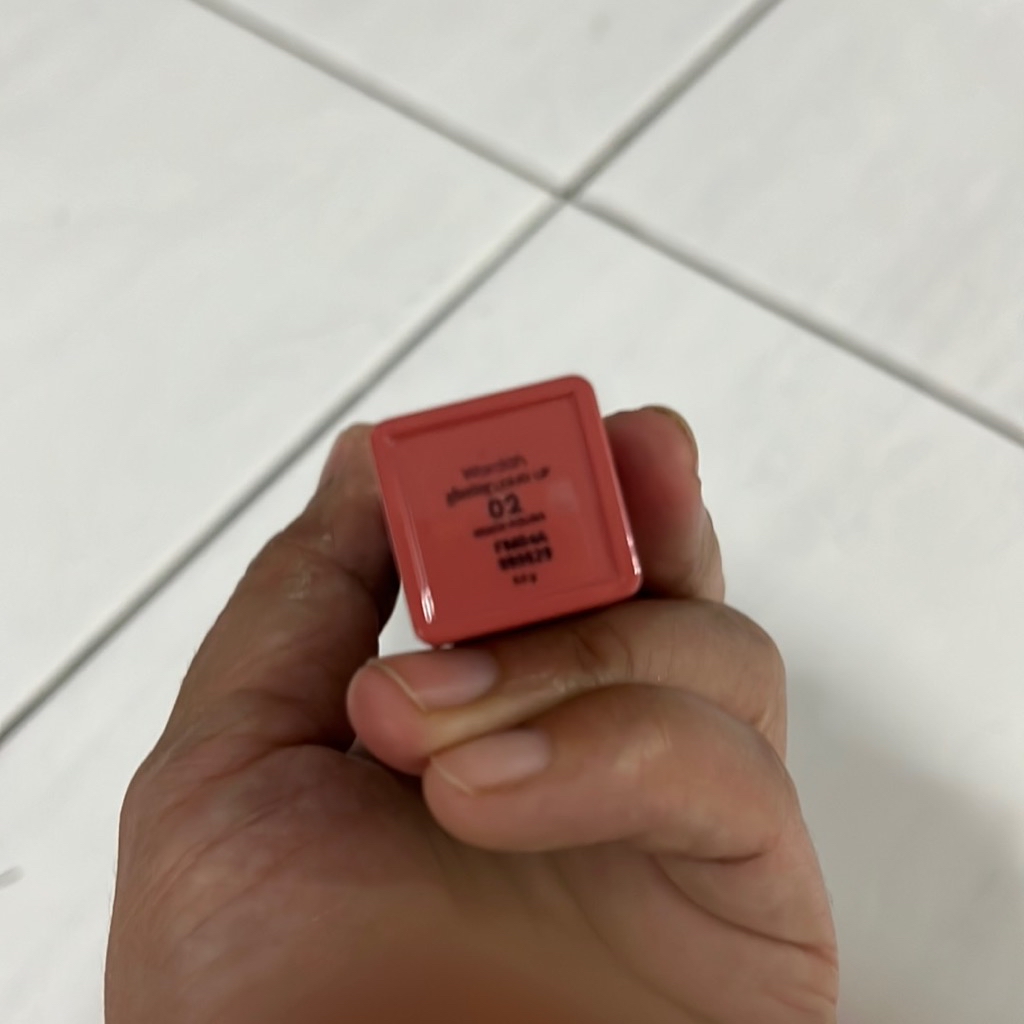 Glasting Liquid Lip - 02 Peach Polish imgfdn-b601398e-990f-48aa-867e-492ab0cbea00