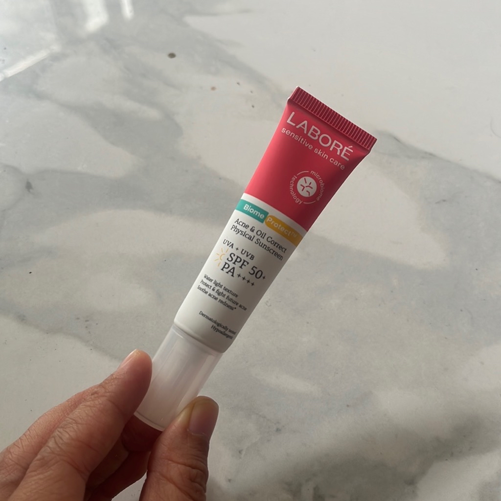 BiomeProtect Acne & Oil Correct Physical Sunscreen SPF50+ PA++++ imgfdn-bdd7333c-a0bc-4fb8-80e0-ecd9daf9f703