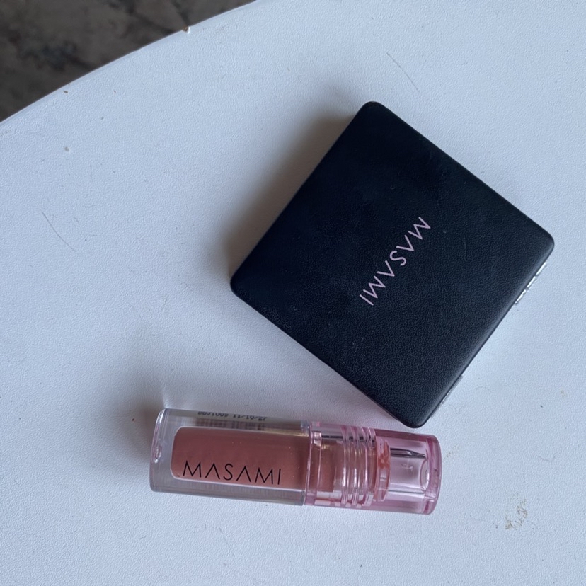 Dream Glow Lip Gloss - Peachy imgfdn-d2913d5c-da18-4475-a52e-9758c294d348